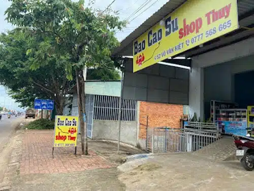 Tập trung tại cửa hàng bao cao su Buôn Ma, Đăk Lăk